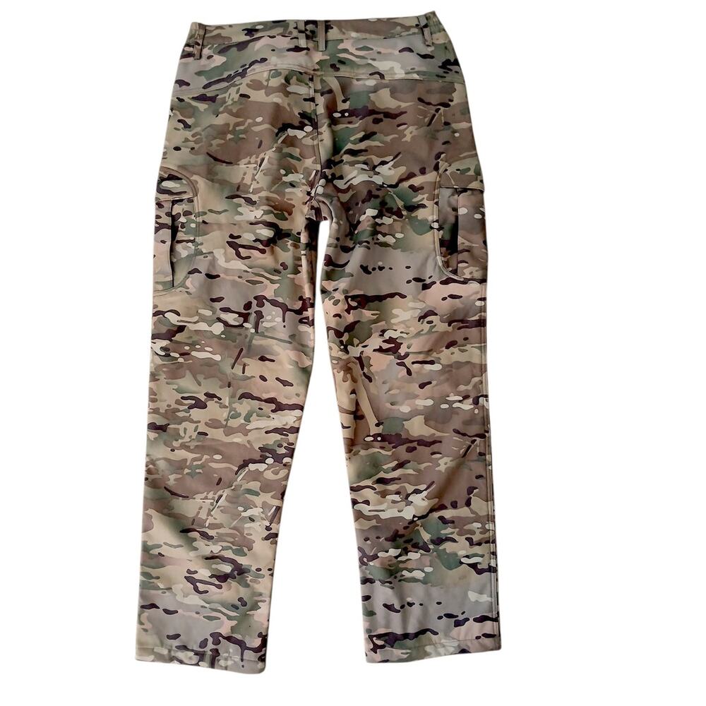 Men's Camouflage Cargo Pants - Picture 4 of 16